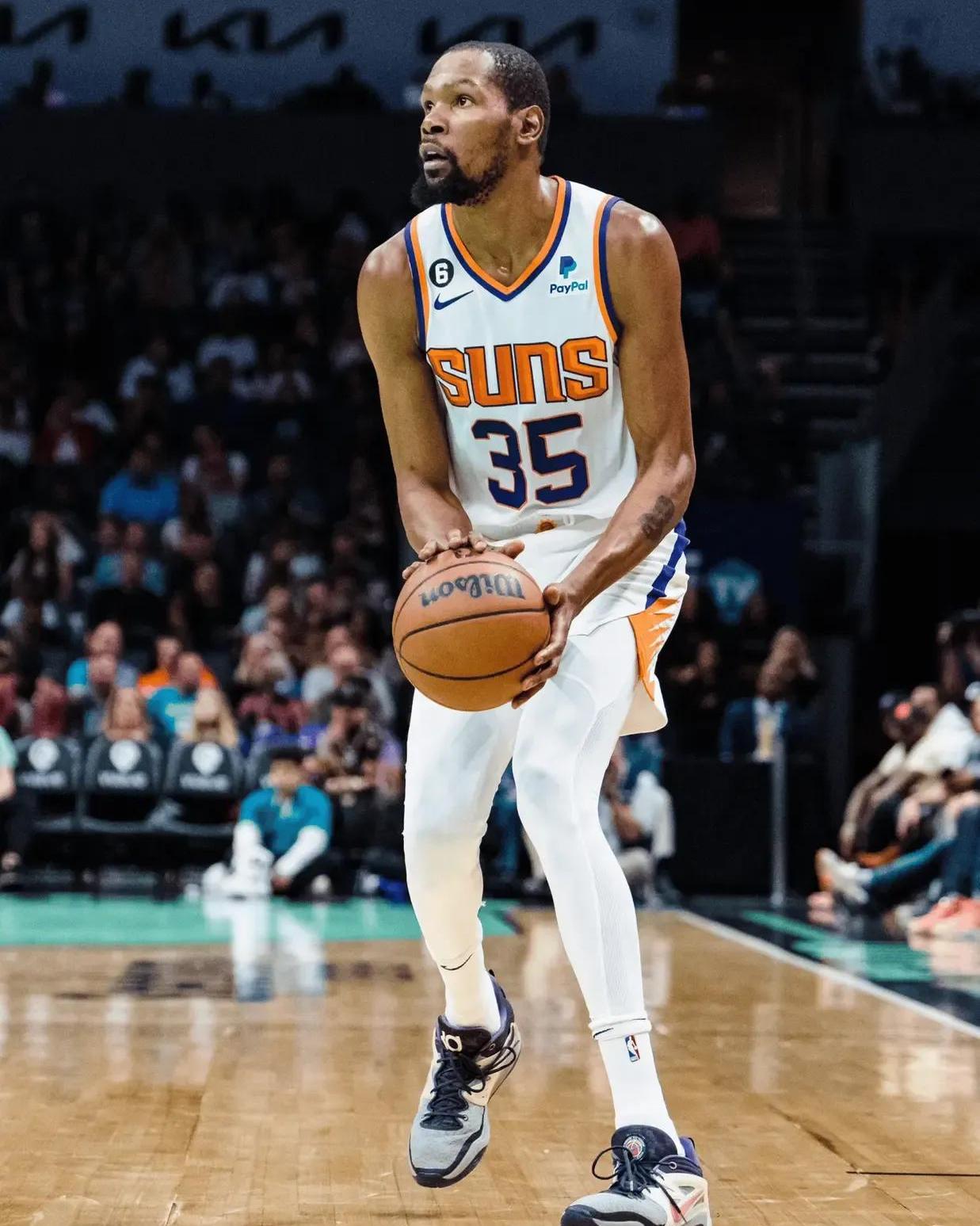 杜兰特在拜仁比赛中高光表现，挺进下一轮引发热议！的简单介绍